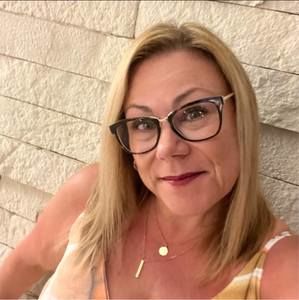 Meet your Posher, Renee